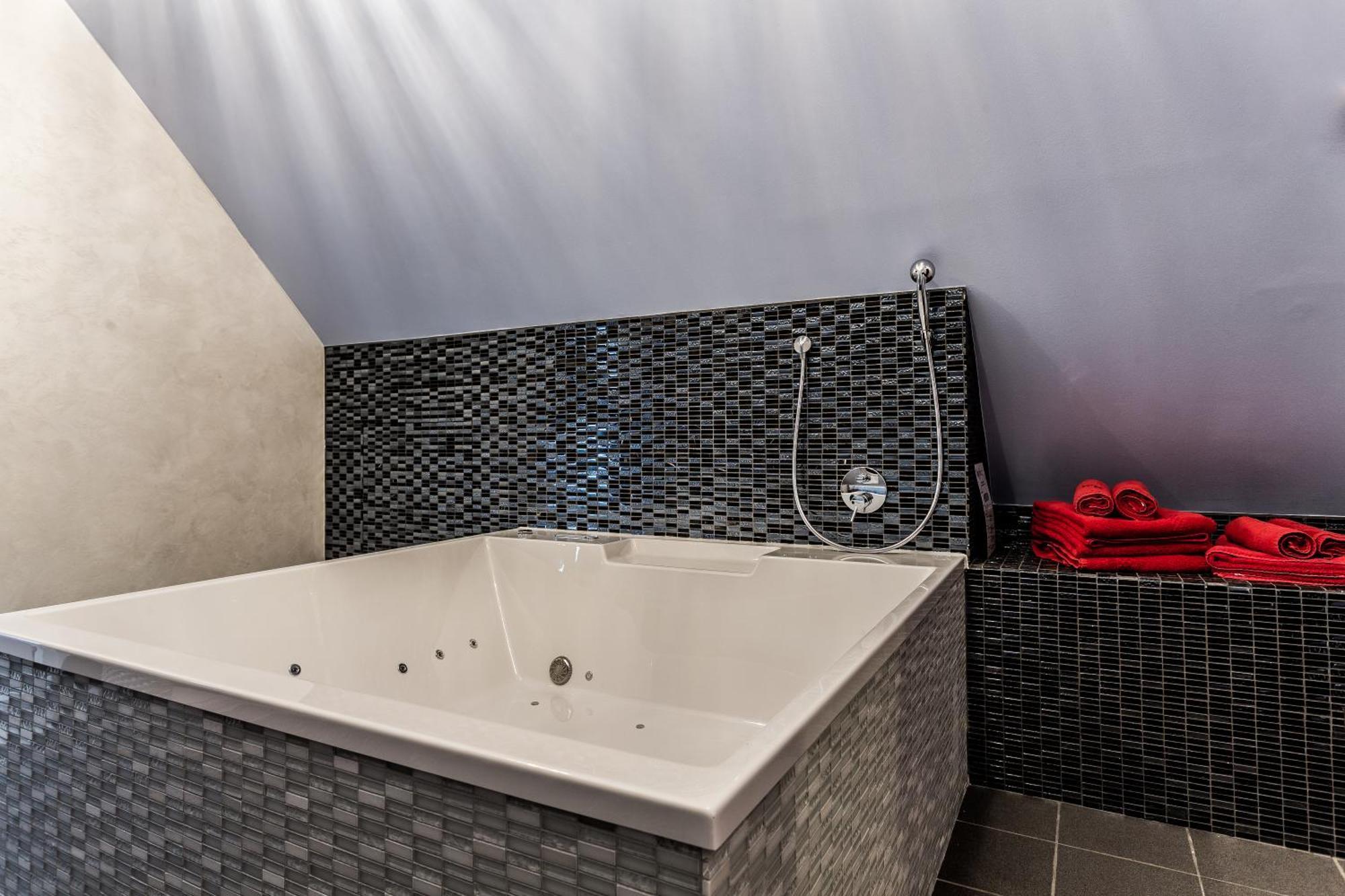 Lustra Stundenhotel - Adults Only Λάντσχουτ Εξωτερικό φωτογραφία
