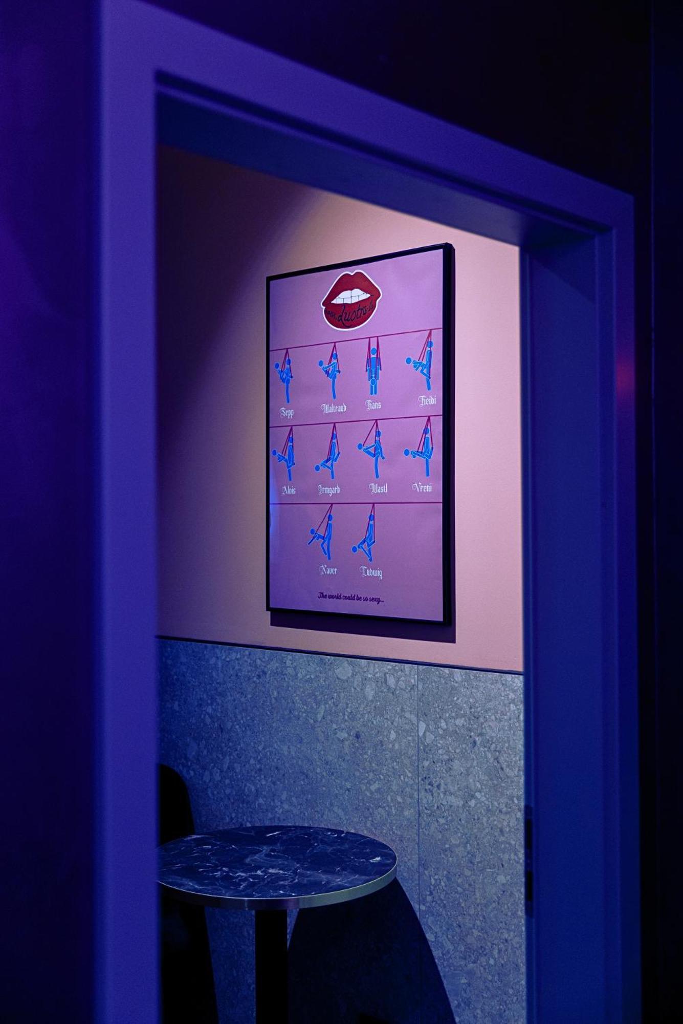 Lustra Stundenhotel - Adults Only Λάντσχουτ Εξωτερικό φωτογραφία