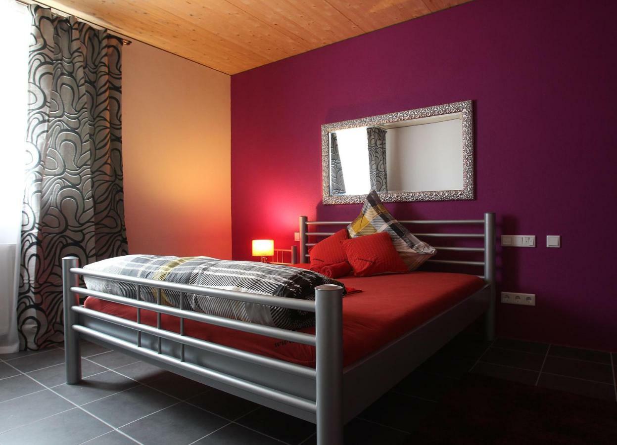 Lustra Stundenhotel - Adults Only Λάντσχουτ Εξωτερικό φωτογραφία